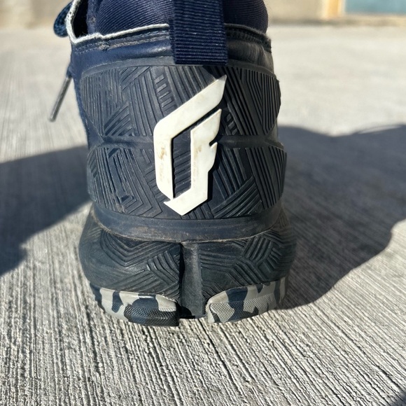 Adidas BrookField Bounce Men’s Basketball Shoes - Picture 9 of 11